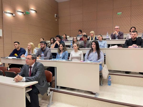 Началото на ново обучение даде старт на сътрудничеството между Медицински