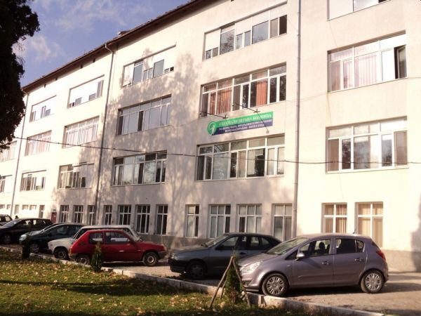 Болницата за рехабилитация в Котел спира работа