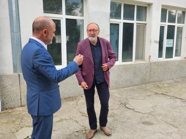 Министърът на здравеопазването д р Асен Меджидиев освободи директора на