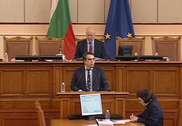 НС направи първата стъпка за гарантиране на плащанията на НЗОК до 31 юли