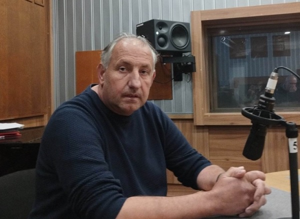 С участието си на състезания и медалите които печелим искаме