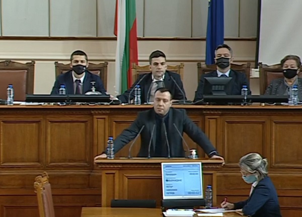„Възраждане“ оттеглиха предложението си за управител на НЗОК