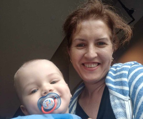 Петгодишният Джони се нуждае от помощ
