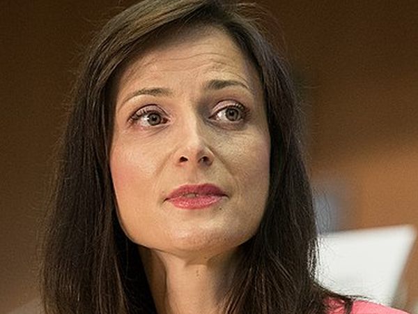 Вицепремиерът Мария Габриел оглавява Националния съвет за хората с увреждания