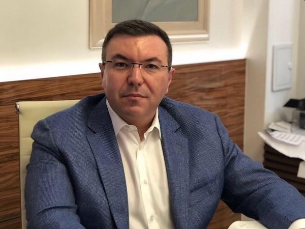 Шефът на здравната комисия проф. Ангелов призова за уволнението на Мустафа Емин