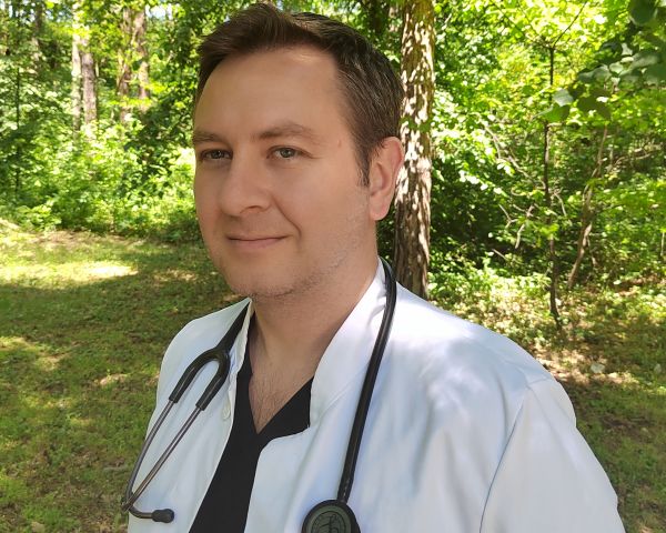 Д р Герасим Темелков е завършил медицина в МУ София