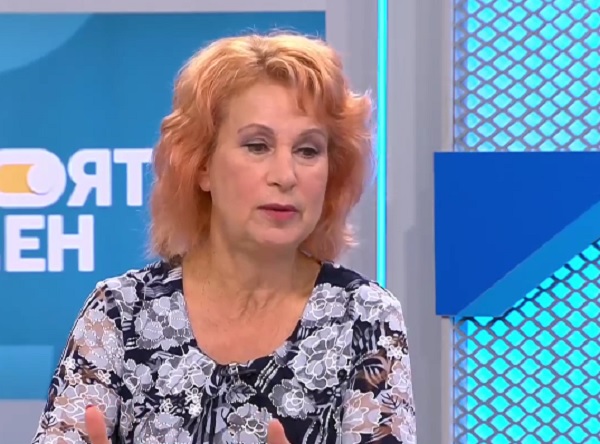 Проф. Христова: Първо ще има пик на коронавируса, а след това и грипна вълна