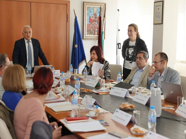 Медицински университет – Пловдив посрещна 8 членен състав на Съвещателния борд