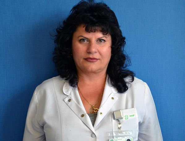 Проф д р Здравка Демерджиева придобива специалност дерматология и венерология през
