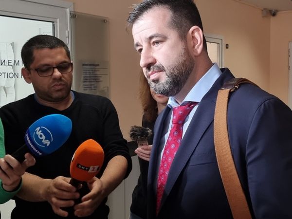 Здравната комисия разглежда кандидатурата на Мавров за подуправител на НЗОК