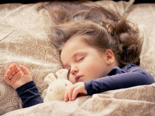 САЩ: Опасен ръст на употребата на мелатонин като средство за сън при деца 