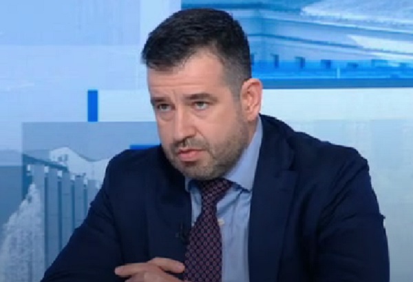 Ръководството на НЗОК подава оставка