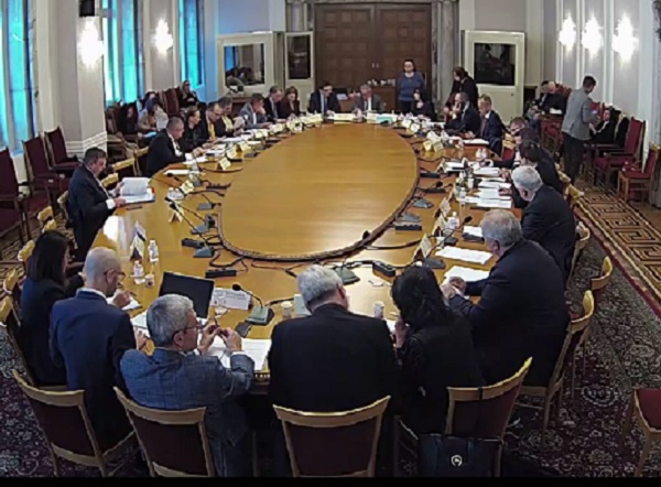 Финансовата комисия прие бюджета на НЗОК, оставиха споровете за зала