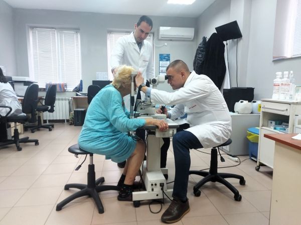 Спешна операция в „Александровска“ спаси единственото виждащо око на пациентка
