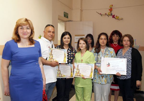 Бъдещи медсестри дариха средства на детска онкохематология в Пловдив