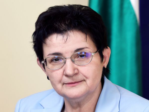 Заместник министър председателят и министър на финансите Людмила Петкова ще е