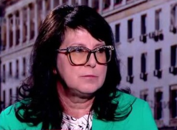 Решението за уволнение на директора на Инвестиционната компания за детска