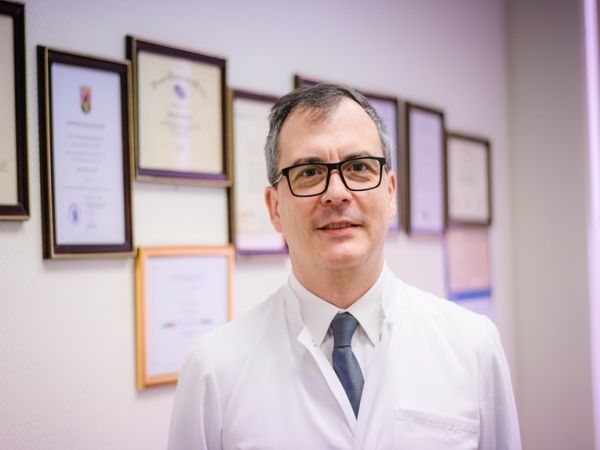 Едномесечно бебе с вроден тумор на езика бе успешно оперирано във Варна