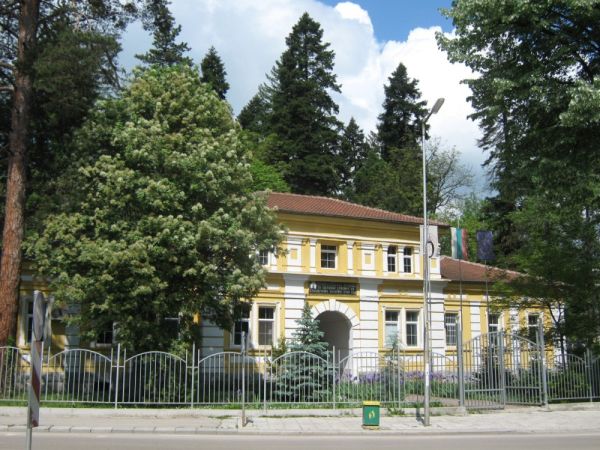 Виктор Тодоров печели конкурса за контрольор на Специализирана болница за