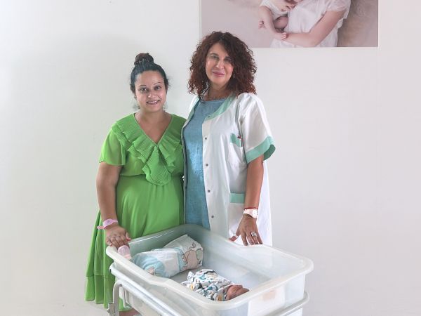 Лекари от две болници спасиха родилка с рядко сърдечно заболяване