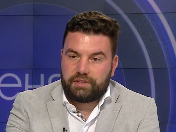 Наблюдава се безвремие на политическата сцена и абсолютна абдикация от реално