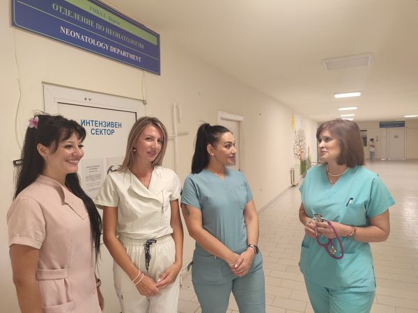 Бъдещи лекари медицински сестри и акушерки работят в УМБАЛ Бургас