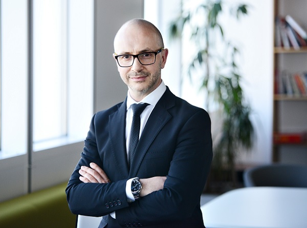 Д р Персиан Буков е новият оперативен директор за Централна и