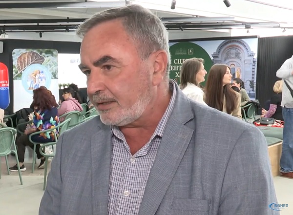 Доц. Кунчев: Самолечението с антибиотици повече вреди, отколкото помага