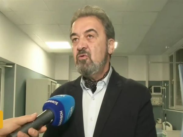 Дежурната лекарка снемала анамнеза на 19 годишното момиче в Спешното отделение