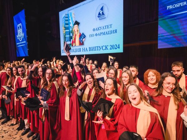 Дипломираха се фармацевтите от Випуск 2024 на МУ – Варна