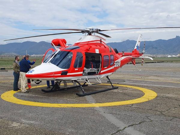 Третият български медицински хеликоптер кацна в България съобщават от Центъра