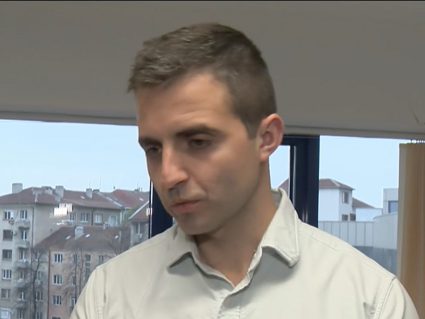 Разследват козметичката с ботулиновия токсин за упражняване на професия 
