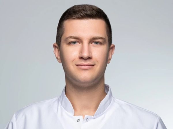 Пловдивски лекари спасиха мъж след засядане на костилка в хранопровода
