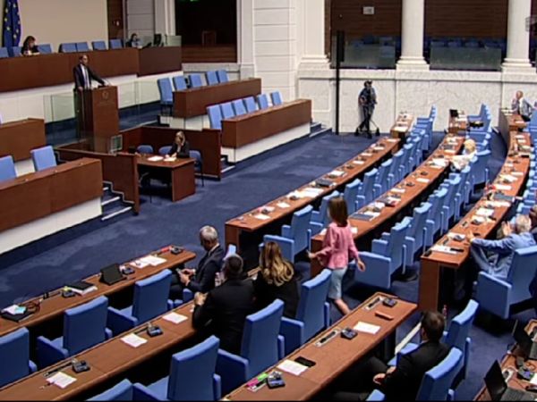 Приеха регламента за първа помощ, отхвърлиха е-болничните и рестрикциите за тютюневи изделия