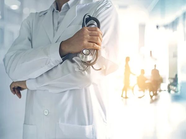 Британският премиер представи 10-годишна стратегия за реформа на NHS