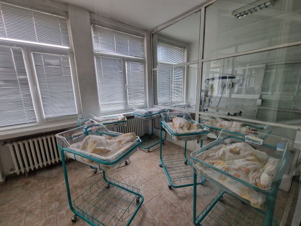 Пет момичета за денонощие се родиха в МБАЛ „Д-р Братан Шукеров“ - Смолян