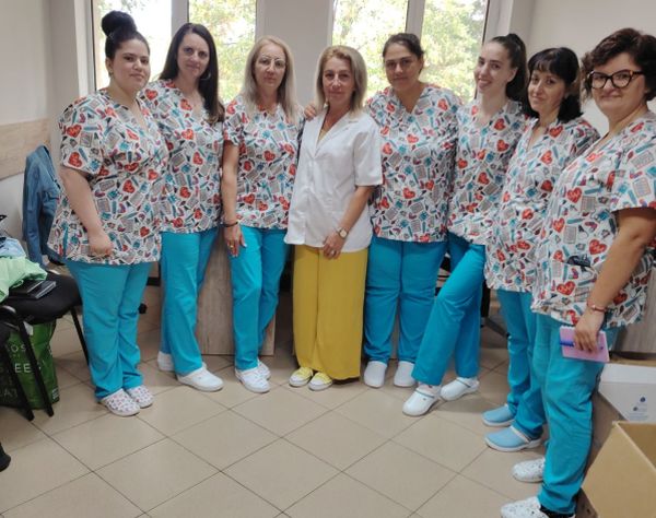 Осем студенти по специалността „Медицинска сестра“ започнаха практика в МБАЛ „Д-р Братан Шукеров“