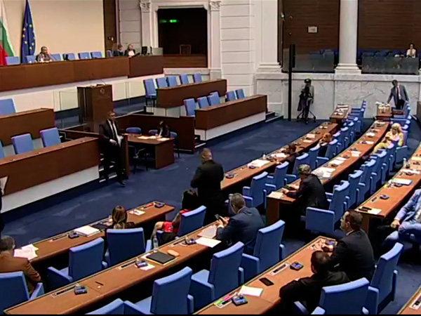 Отмениха заседанието на Здравната комисия днес