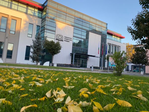 Факултетът по обществено здраве в МУ-Пловдив дипломира студенти от 5 специалности