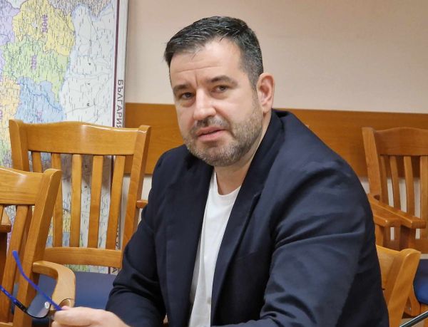 Възстановиха правомощията на подуправителя на НЗОК проф. Мавров