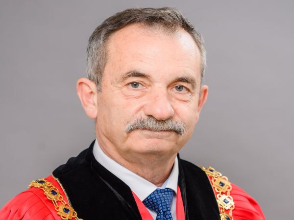 Ректорът на МУ Варна проф Димитър Райков честити празника 8