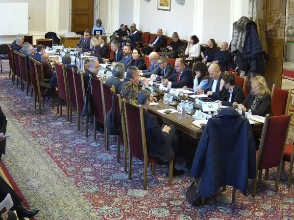 Регламентираха оказването на първа помощ с автоматични дефибрилатори