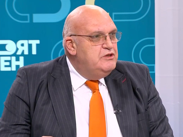 Д-р Брънзалов: Ако не се вземат мерки, процентът, който доплаща населението за здраве, ще расте