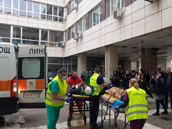 Съвместно учение за реакция при кризи проведоха две болници и ЦСМП