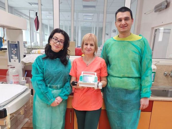 Младоженци дариха перфузор на сливенската болница