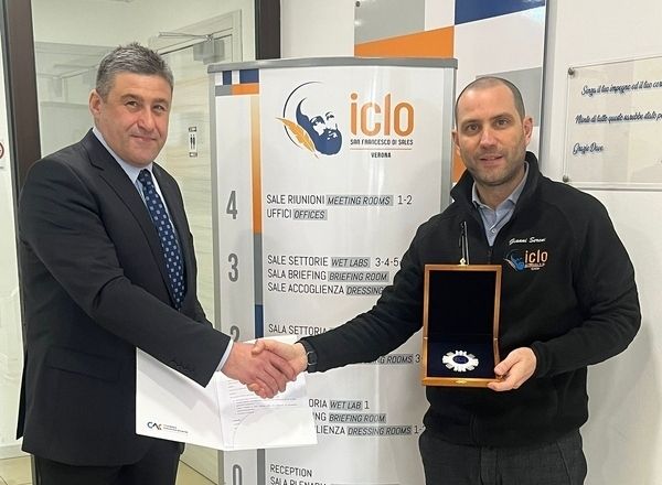 СЛК търси млади лекари за участие в два обучителни курса в Италия