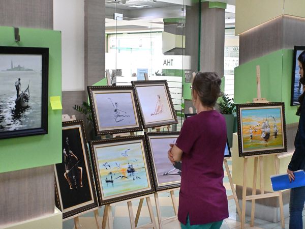 Изложба „Другото лице на лекаря“ бе открита в УМБАЛ „Софиямед“