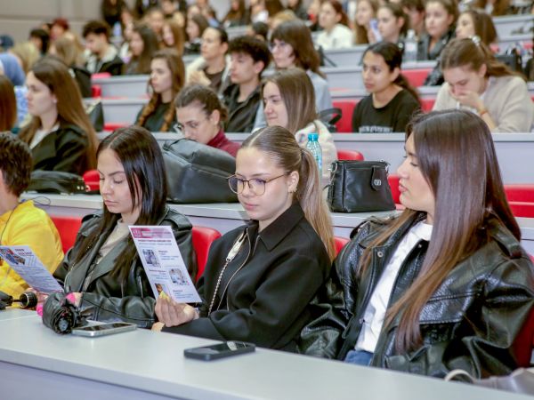 Над 300 гимназисти от страната посетиха МУ – Пловдив в Деня на отворените врати