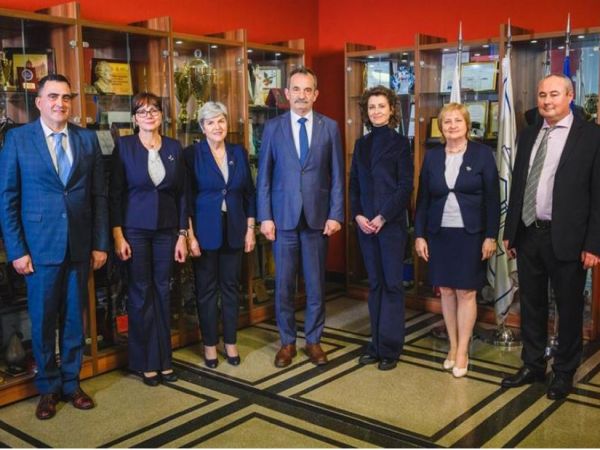 Ръководството на МУ – Варна с отлична оценка от МОН по договора за управление