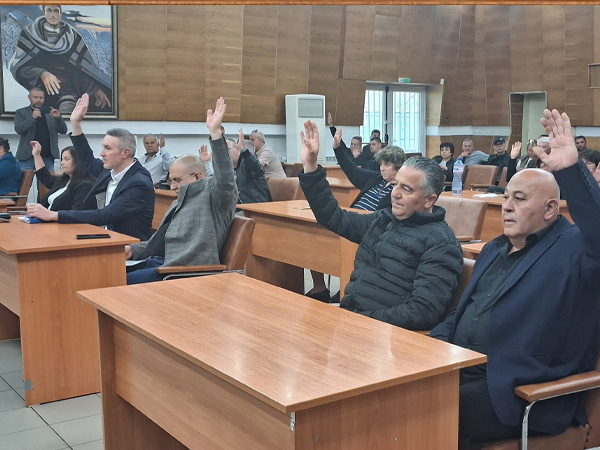Общинският съвет в Карлово: Не сме спирали да търсим медицински специалисти